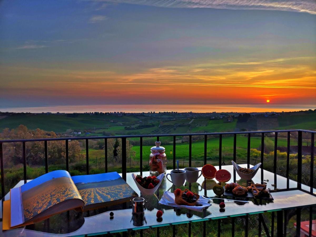 Live Your Dream San Costanzo Exterior photo